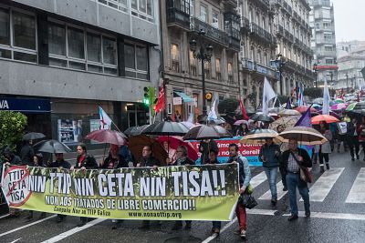 2016-10-15ConcentracionTTIPVigo 12.jpg